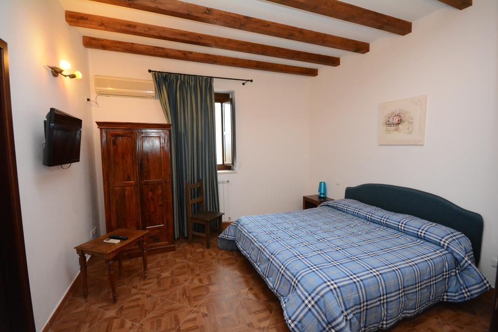 La Ferula Panzió Scillato  Kültér fotó