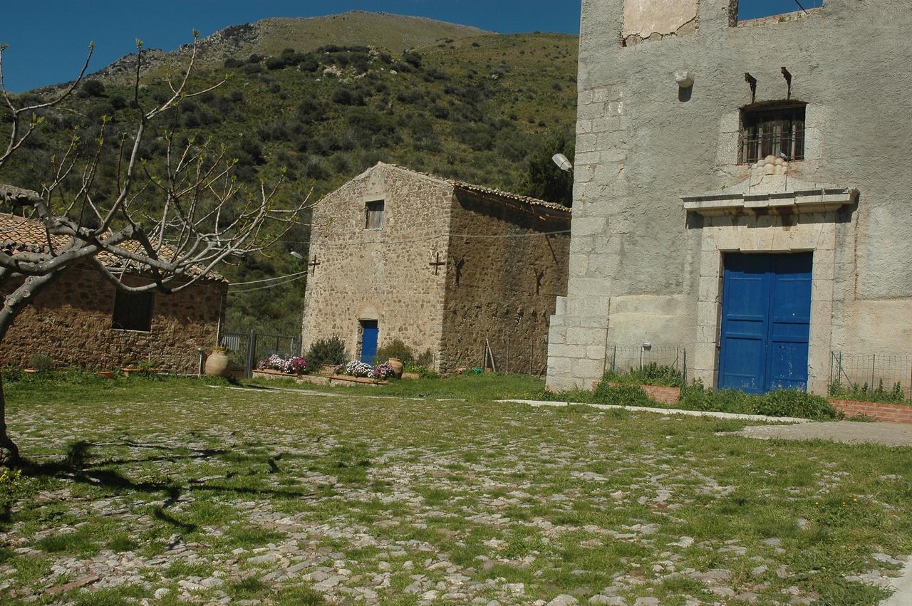 La Ferula Panzió Scillato  Kültér fotó