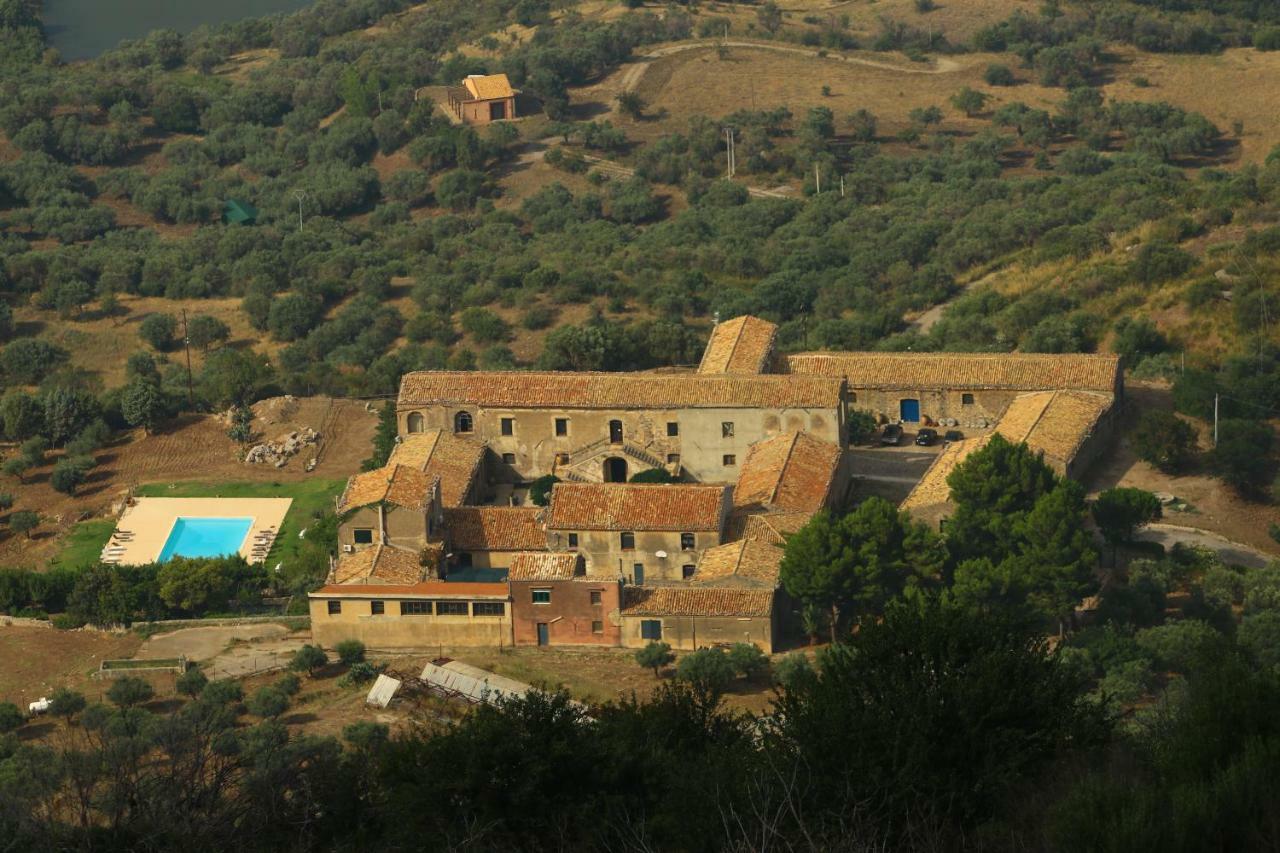 La Ferula Panzió Scillato  Kültér fotó